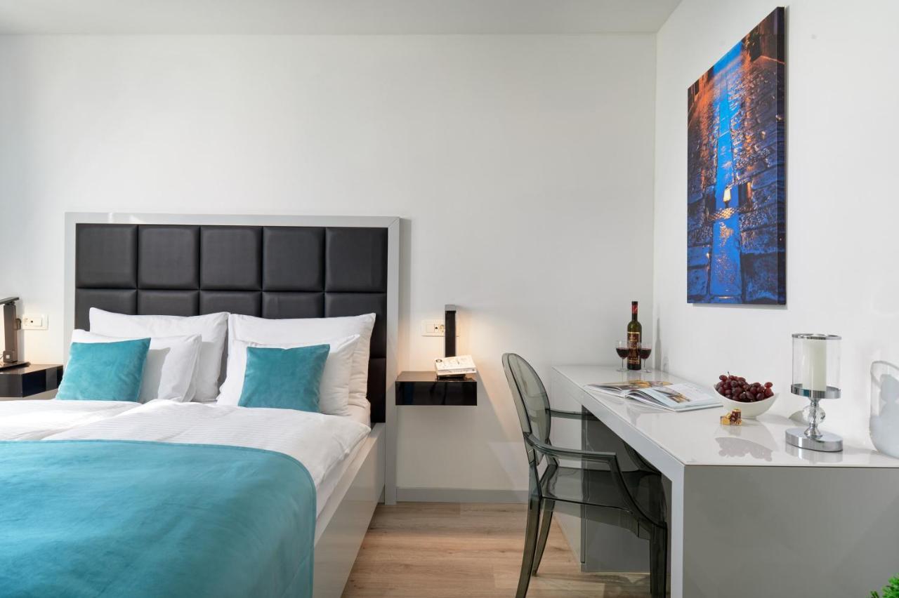 Bernardi Rooms Split Exteriör bild